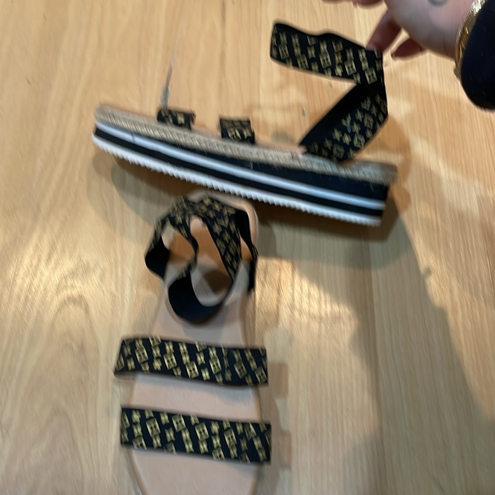 Platform Sandals size 7.5 - Picture 2 of 3